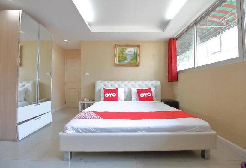 Quarto Superior, Diamond Residence Silom