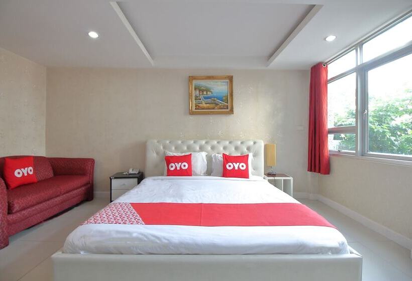 Quarto Deluxe, Diamond Residence Silom