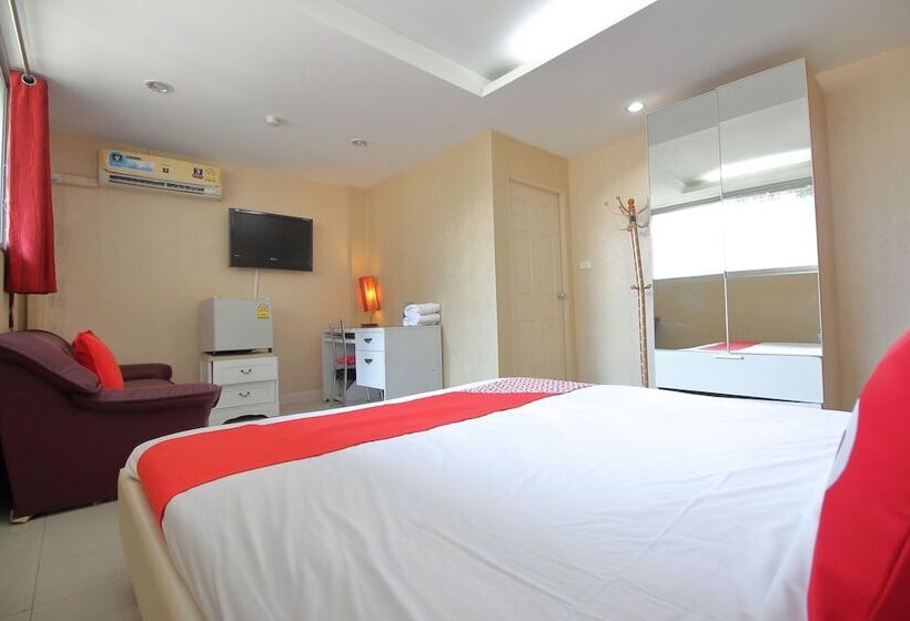 اتاق سوپریور, Diamond Residence Silom