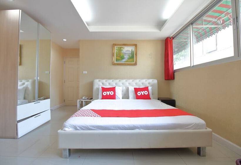 Quarto Superior, Diamond Residence Silom