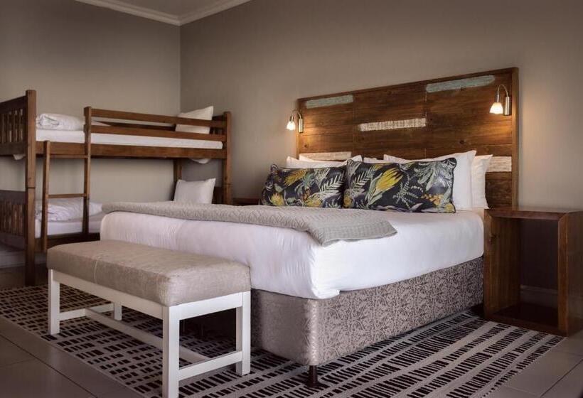 バルコニー付スタンダード４ベッドルーム, Diaz Hotel And Resort