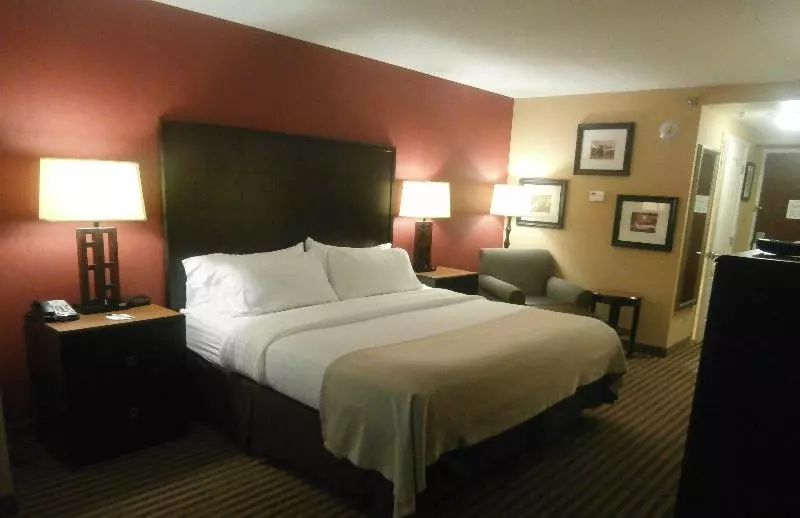 キングサイズベッドのスタンダードルーム, Holiday Inn Florence, An Ihg