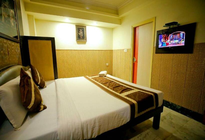 اتاق لوکس, Moti Palace