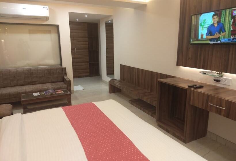 اتاق لوکس, Moti Palace