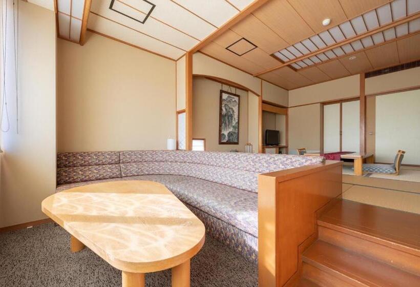 اتاق سوپریور در طبقه همکف, Oike