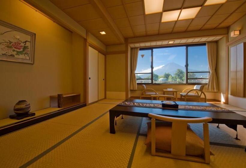 اتاق استاندارد با چشمانداز, Oike