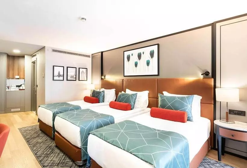 片側に海が見えるデラックスルーム, Opera Hotel Bosphorus