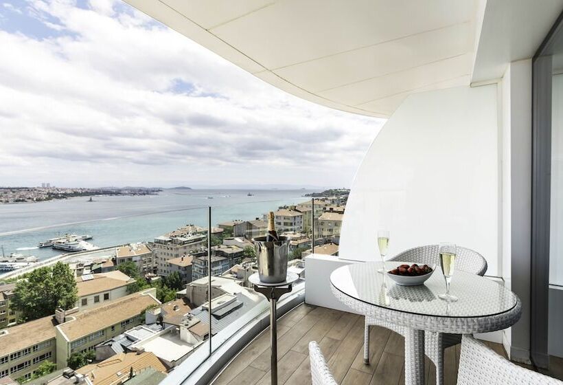 اتاق خانوادگی تودرتو, Opera Hotel Bosphorus