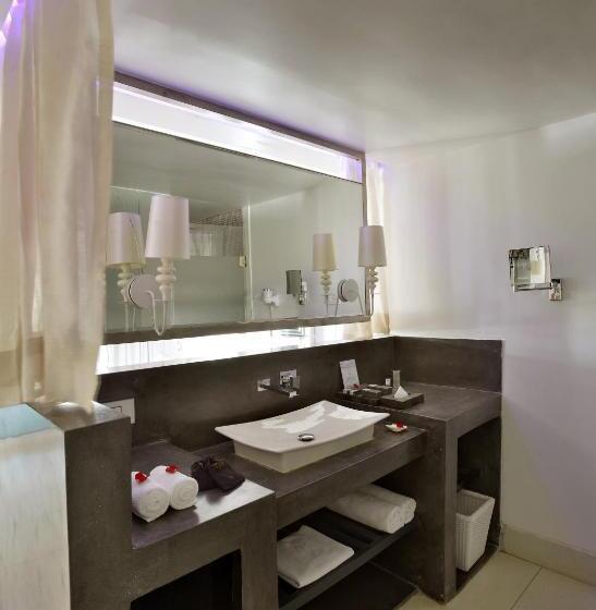 Номер Deluxe с Балконом, The Park Calangute Goa