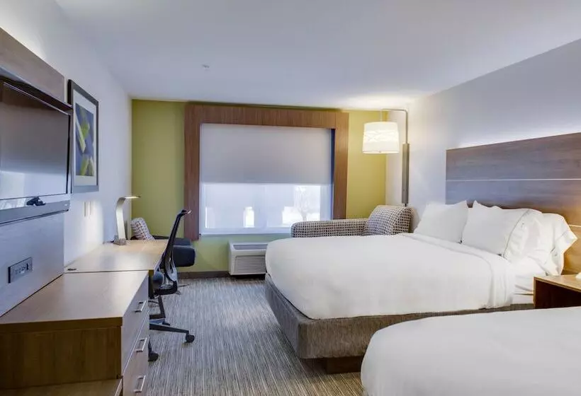 スイート, Holiday Inn Express Hotel & Suites Chickasha, An Ihg