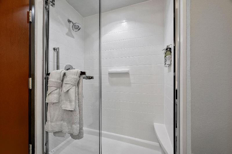 Люкс Кровать Кинг, Holiday Inn Express Hotel & Suites Lufkin South, An Ihg