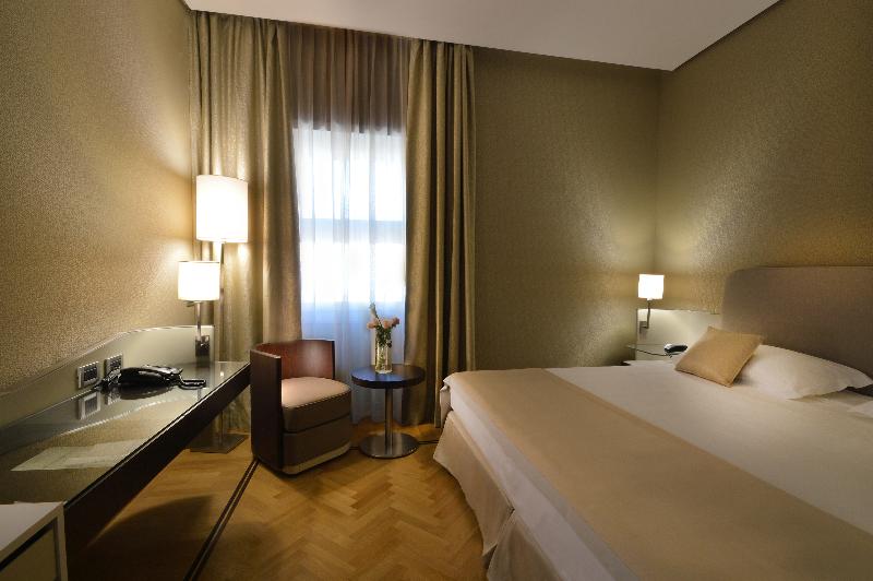 带大床的套房, Holiday Inn Express Hotel & Suites Lufkin South, An Ihg