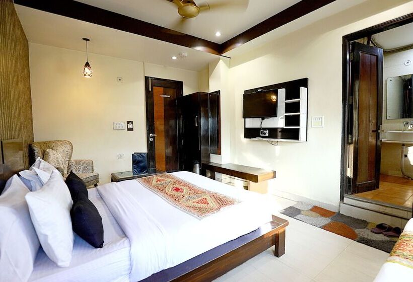 Deluxe Rum, Staybook Hotel Aira