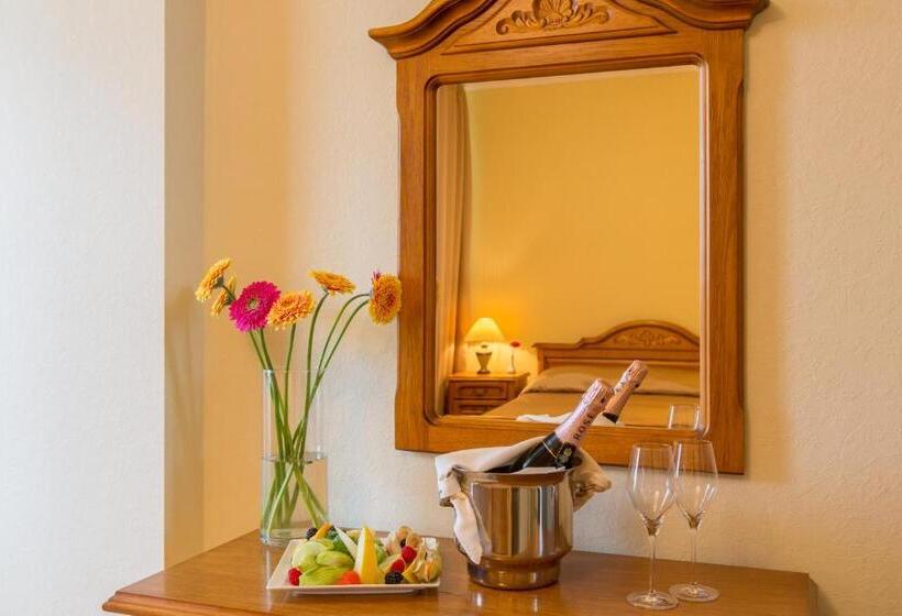 اتاق لوکس, Daina Jurmala Beach