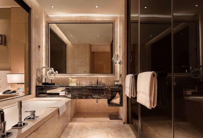 חדר אקזקיוטיב, Hilton Dalian