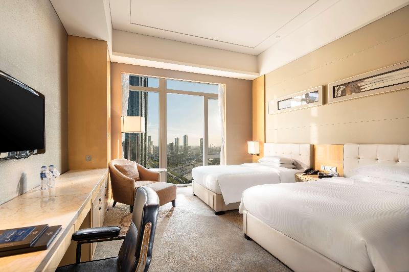 Номер Deluxe с Видом, Hilton Dalian