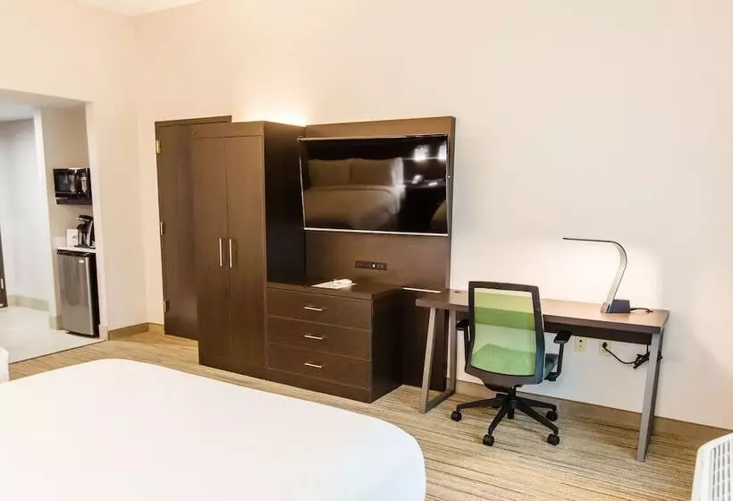 スイート, Holiday Inn Express Hotel & Suites Harriman, An Ihg