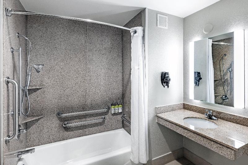 Стандартный Номер Кровать Кинг, Holiday Inn Express And Suites Pryor, An Ihg