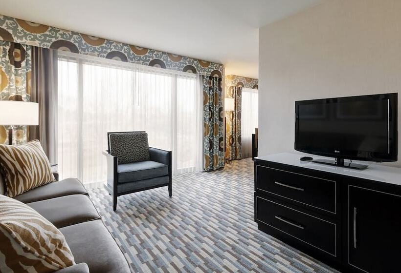 스위트, Holiday Inn Express Hotel & Suites Warwick Providence Airport, An Ihg