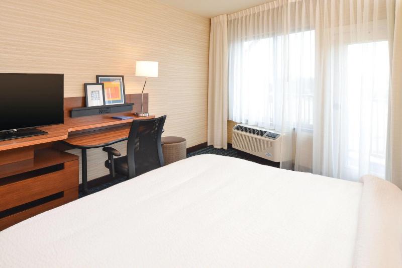 Стандартный Номер Кровать Кинг, Holiday Inn Express And Suites Dickson City, An Ihg