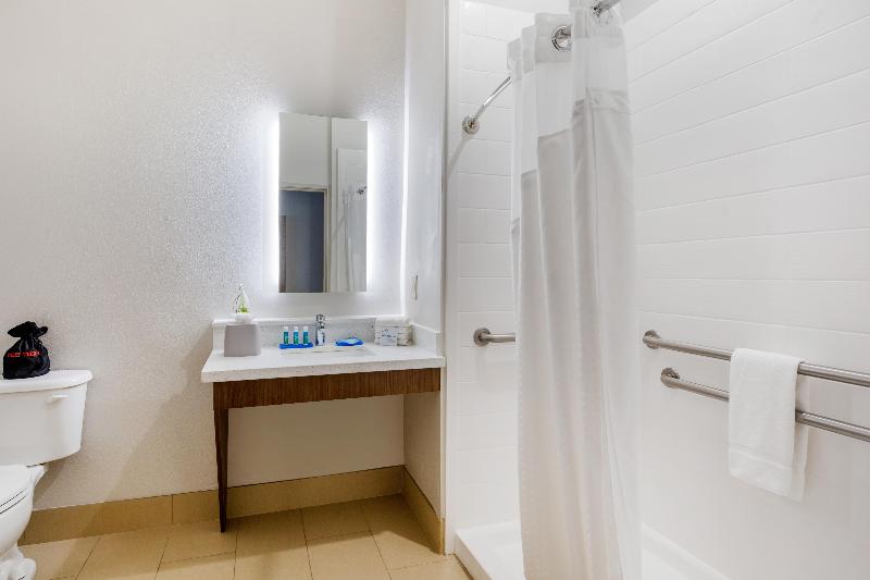 带大床的标准间, Holiday Inn Express Houston Alvin, An Ihg