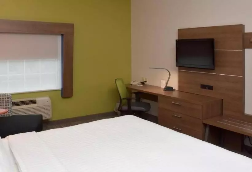 キングサイズベッドのスタンダードルーム, Holiday Inn Express Mount Pleasant Scottdale, An Ihg