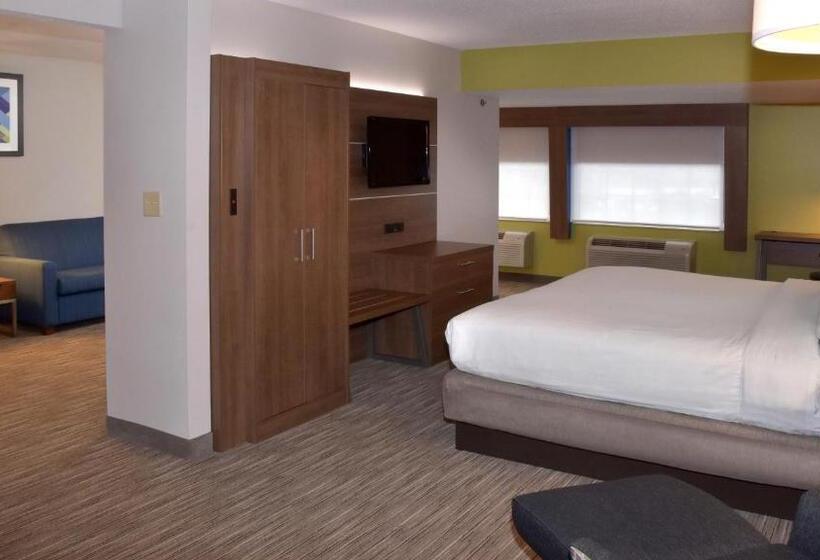 Номер Executive Кровать Кинг, Holiday Inn Express Mount Pleasant  Scottdale, An Ihg