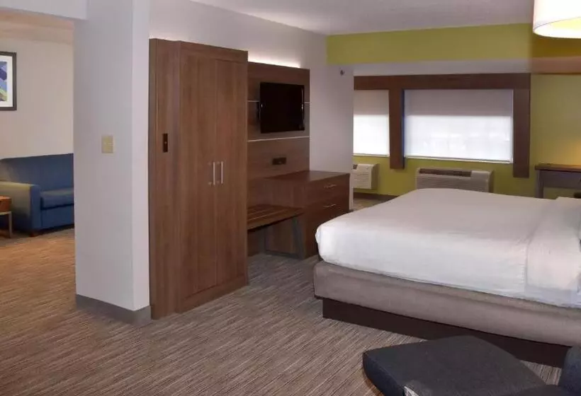 キングサイズベッドのエクゼクティブルーム, Holiday Inn Express Mount Pleasant Scottdale, An Ihg