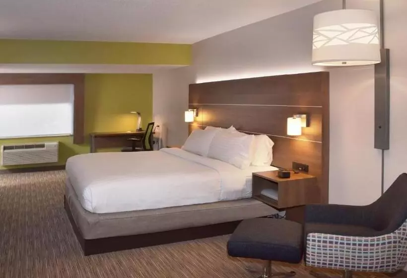 キングサイズベッドのエクゼクティブルーム, Holiday Inn Express Mount Pleasant Scottdale, An Ihg