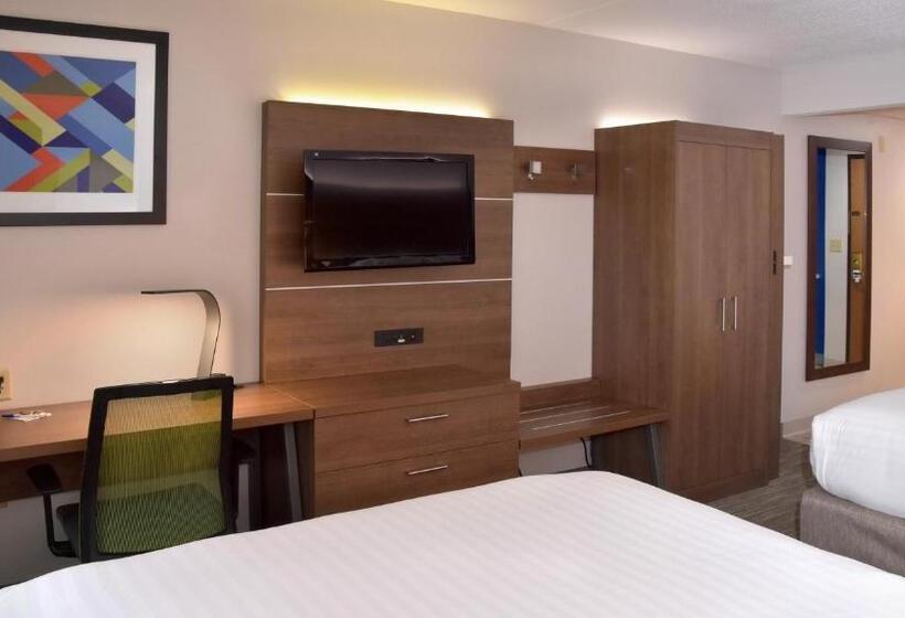 Номер Стандарт, Holiday Inn Express Mount Pleasant  Scottdale, An Ihg