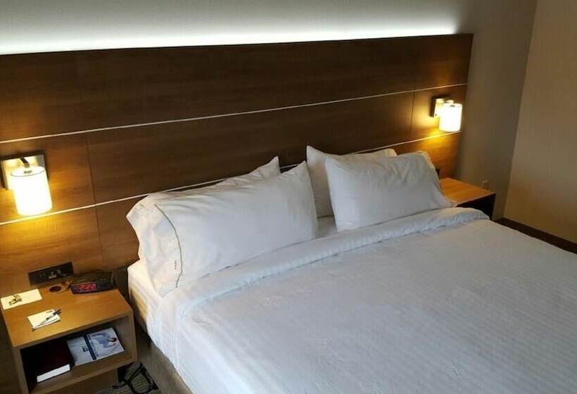 Номер Стандарт, Holiday Inn Express Mount Pleasant  Scottdale, An Ihg