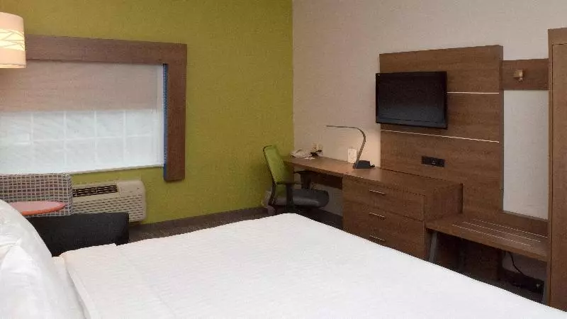 キングサイズベッドのスタンダードルーム, Holiday Inn Express Mount Pleasant Scottdale, An Ihg