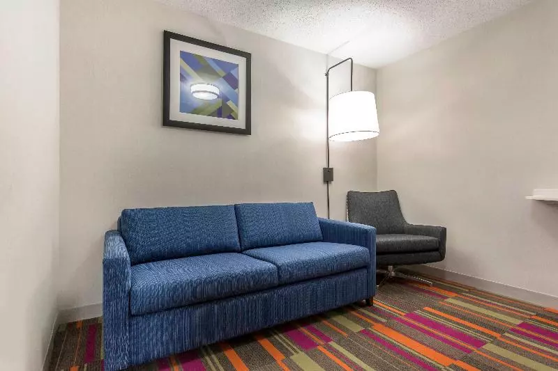 身障者適用スタンダードルーム, Holiday Inn Express Mount Pleasant Scottdale, An Ihg