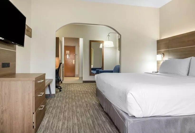 スイート, Holiday Inn Express & Suites Harrison, An Ihg