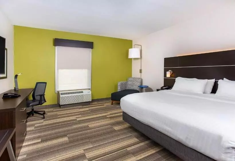 身障者適用キングサイズベッドルーム, Holiday Inn Express & Suites Morristown, An Ihg
