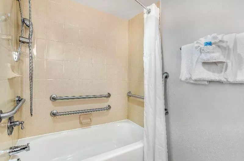 キングサイズベッドのスタンダードルーム, Holiday Inn Express & Suites Morristown, An Ihg