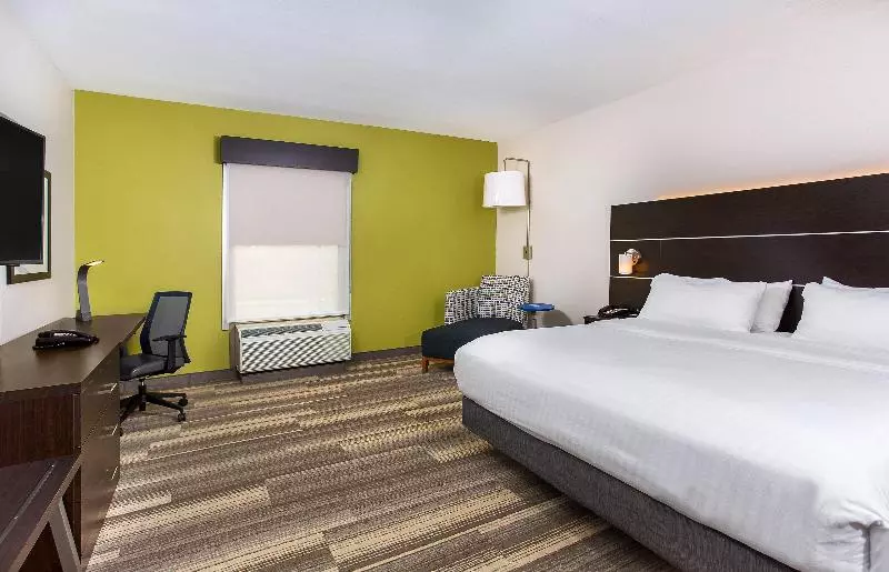 キングサイズベッドのスタンダードルーム, Holiday Inn Express & Suites Morristown, An Ihg