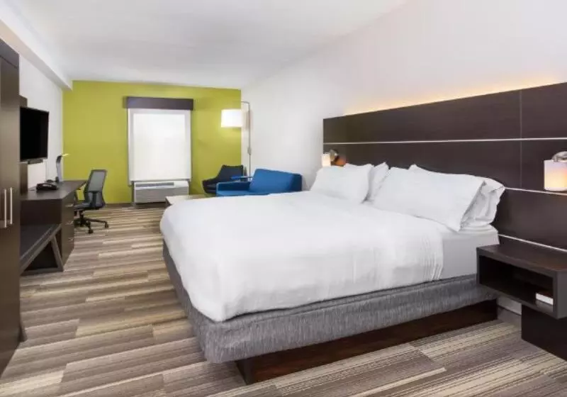身障者適用スイートルーム, Holiday Inn Express & Suites Morristown, An Ihg