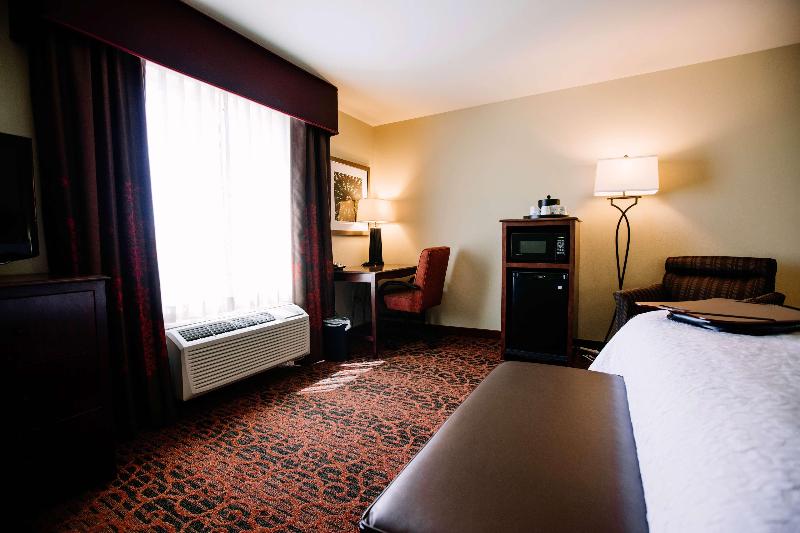 סוויטה, Holiday Inn & Suites Green Bay Stadium, An Ihg