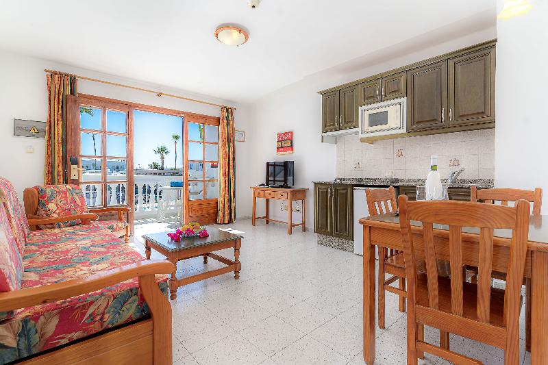 اتاق خانوادگی, Kriunes