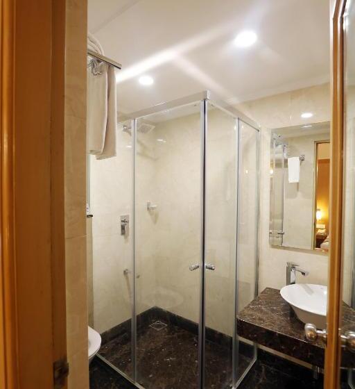 Chambre Supérieure, Pai Viceroy