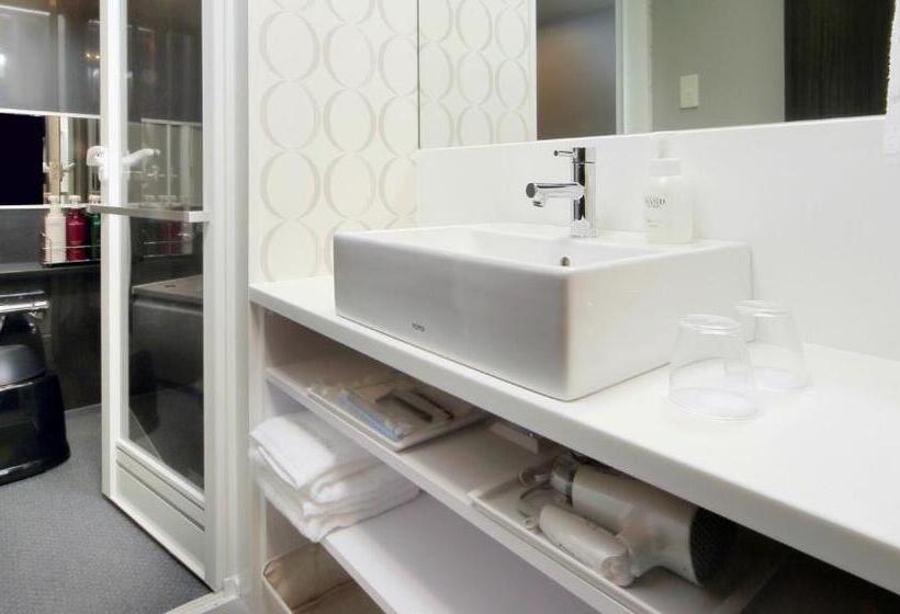 3-Bett-Standardzimmer, Sendai Washington