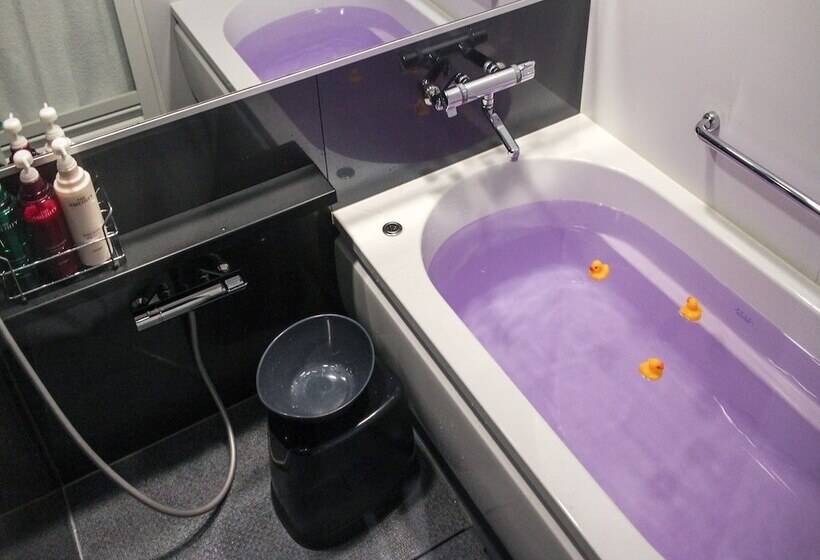 3-Bett-Standardzimmer, Sendai Washington