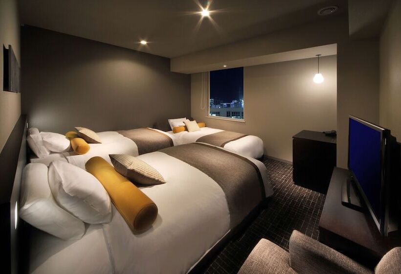 3-Bett-Standardzimmer, Sendai Washington