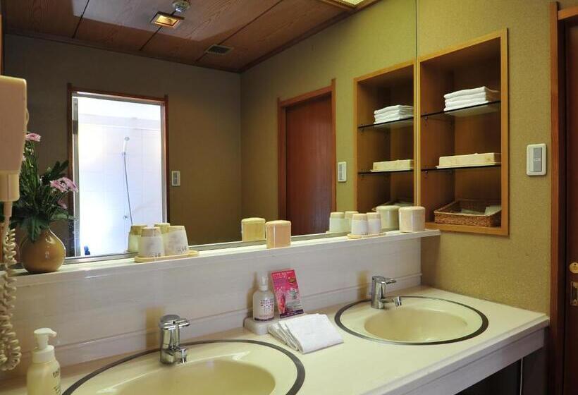 Номер Superior, Shiragiku