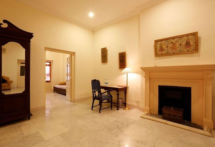 スイート, The Lallgarh Palace A Heritage