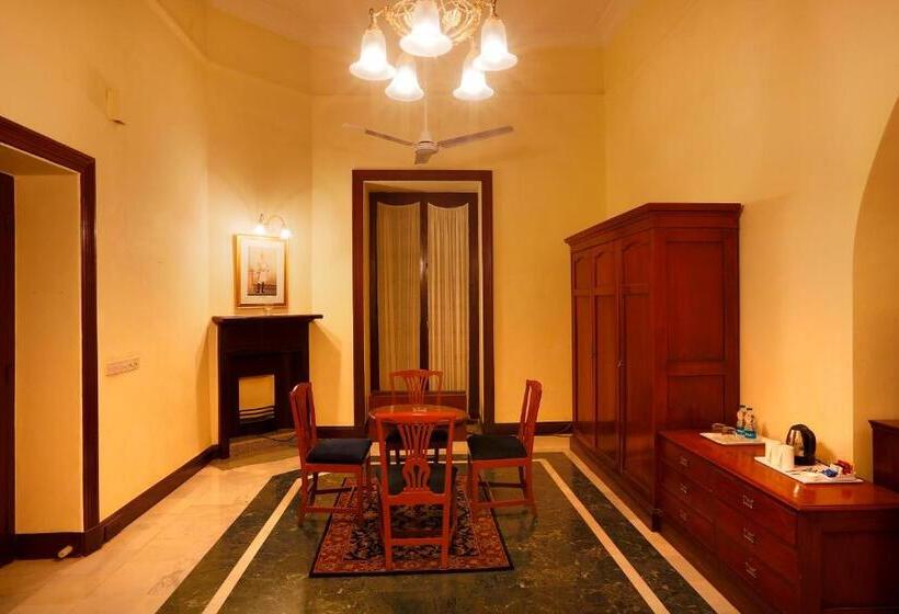 Люкс, The Lallgarh Palace A Heritage