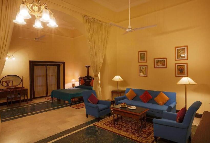 Люкс, The Lallgarh Palace A Heritage