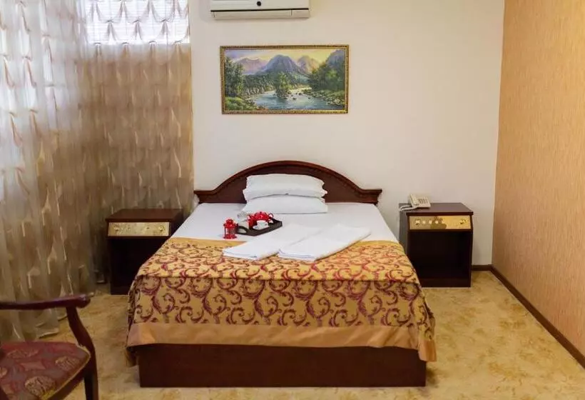 اتاق لوکس, Vila Muntenia