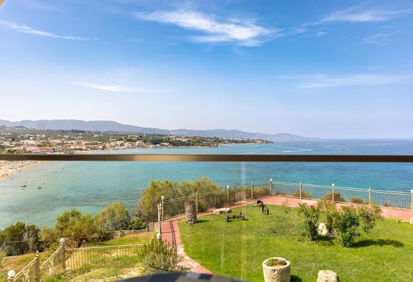 اتاق لوکس با چشم‌انداز دریا, Balcony Boutique